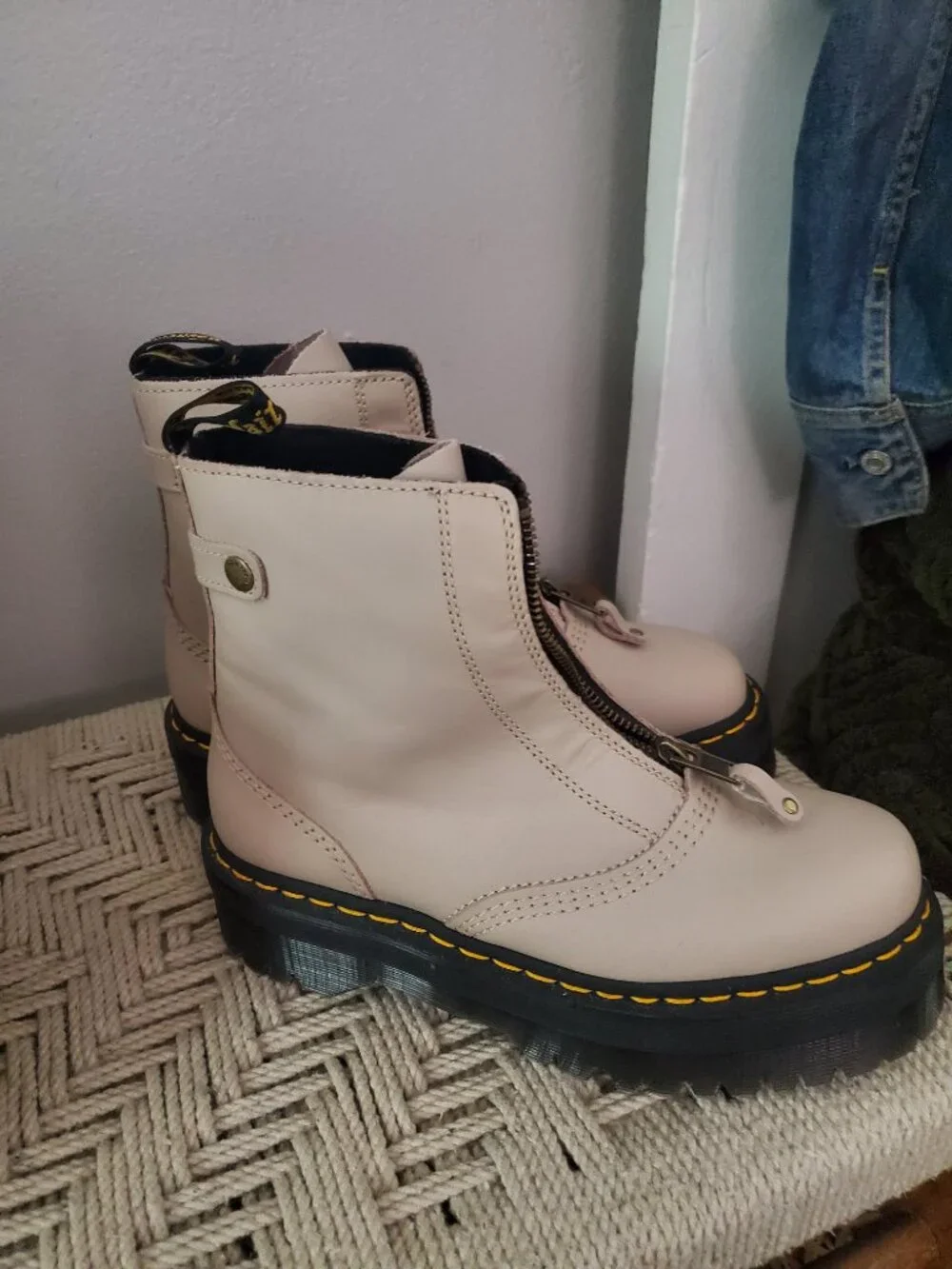 Dr. Martens Jetta Boots in Cream/Tan